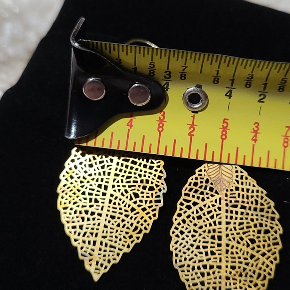 NEW Leaf Earrings Filigree Dangling Feathers Pierced Goldtone Drop Feminine Edge - Picture 6 of 7